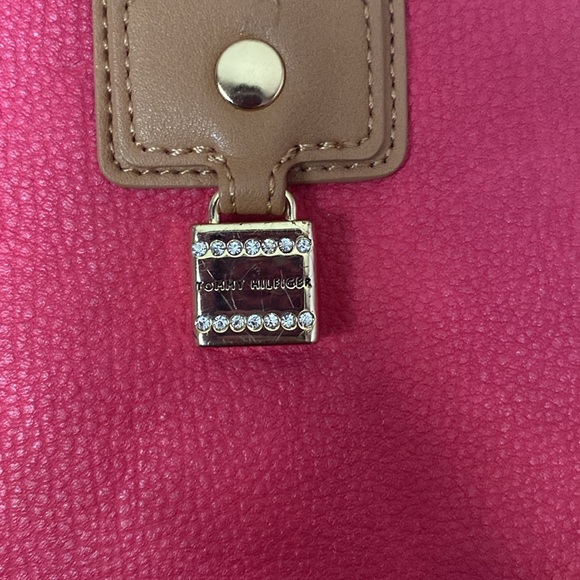 Tommy Hilfiger Red Wristlet - Picture 4 of 4